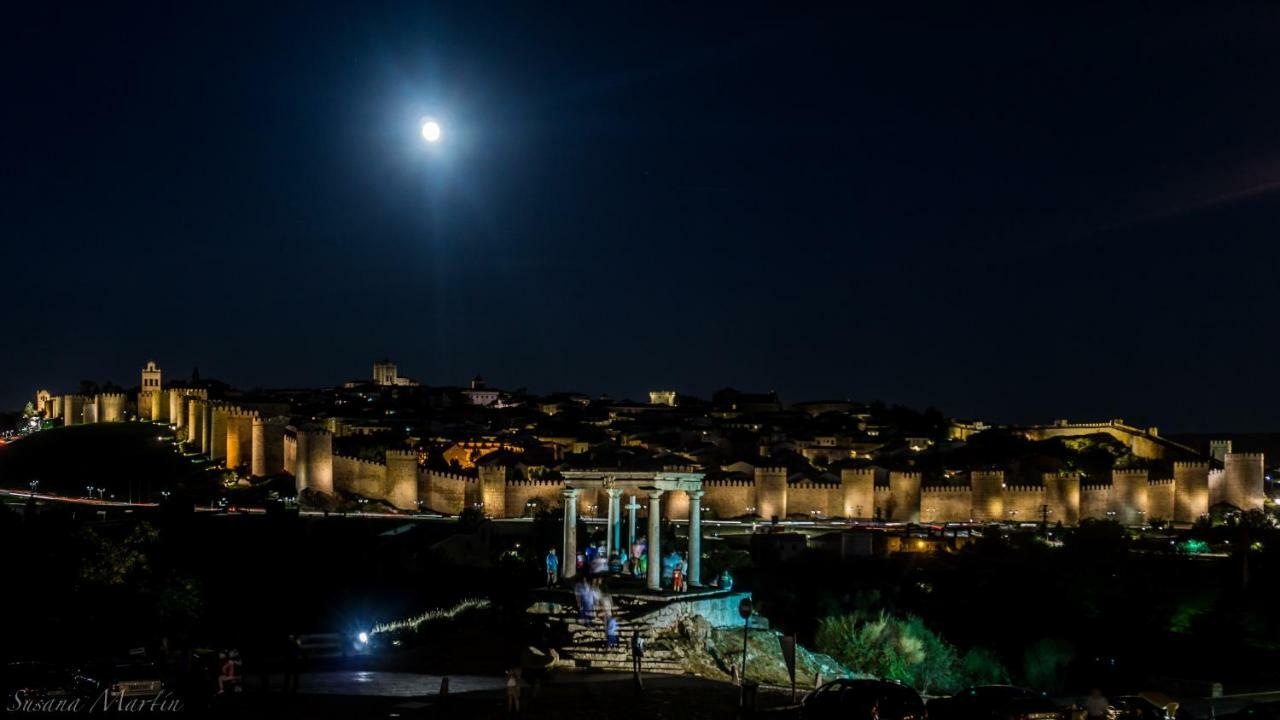 La Casa De La Luna Ávila Dış mekan fotoğraf